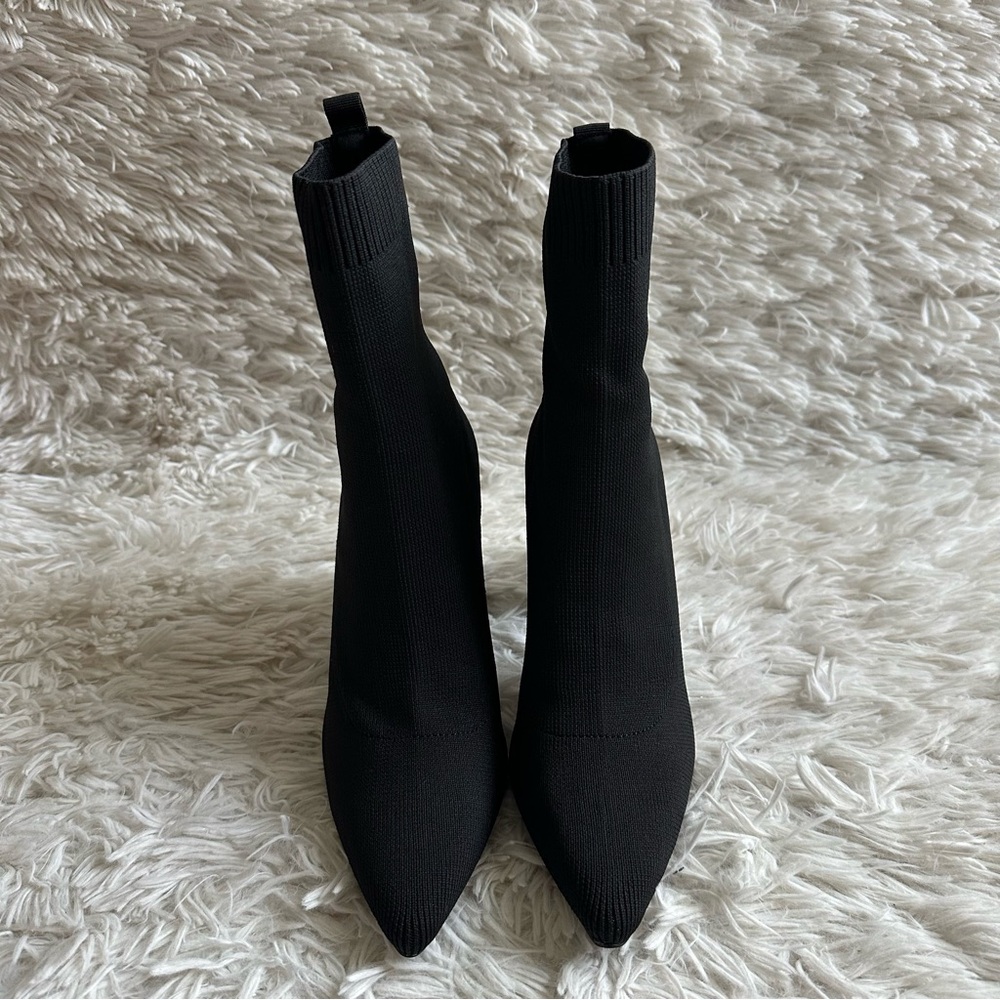 Cape Robbin Faina Knit Sock Boots Block Heel Pointed Toe Black Size 7 New In Box - Picture 2 of 9